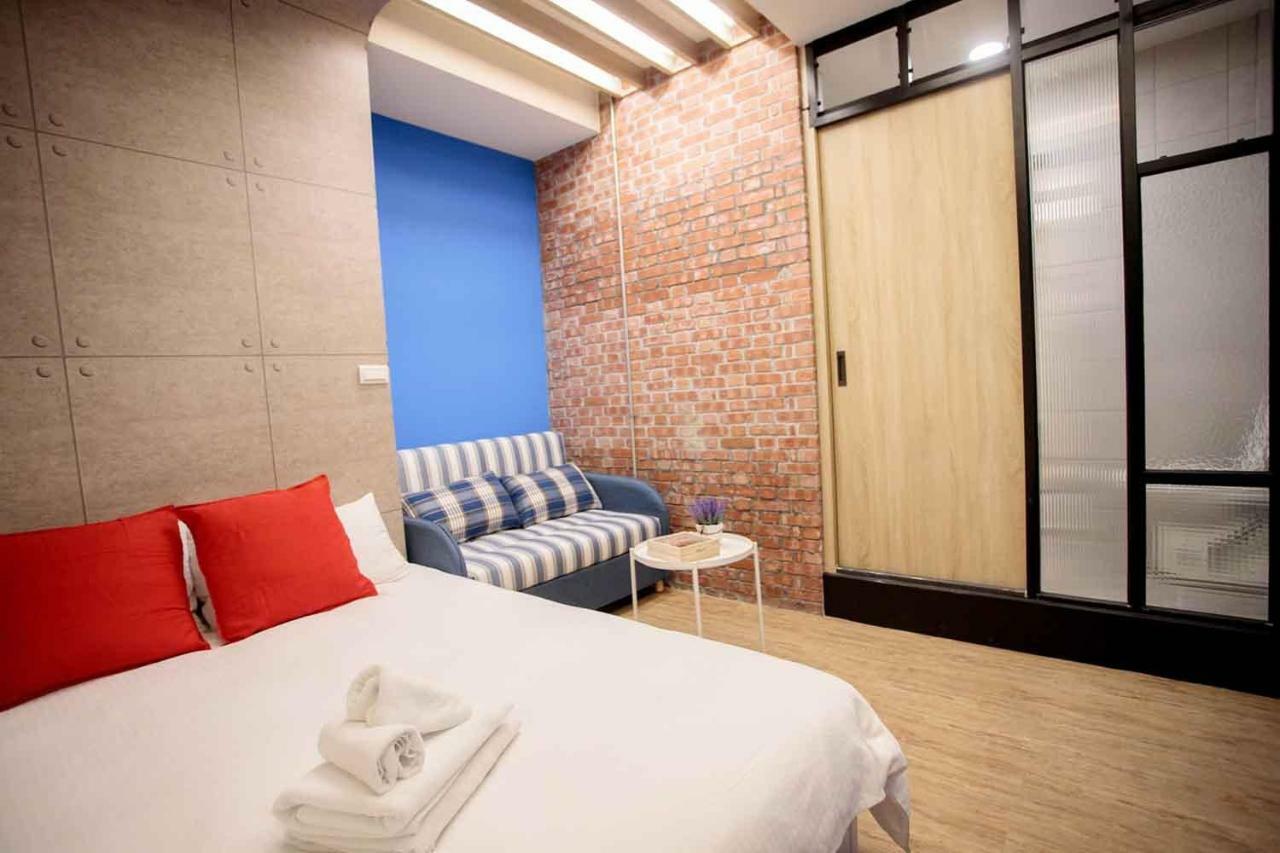 Bird Series B&B&Hostel複合式民宿#本國旅客須先匯款 Tainan Buitenkant foto