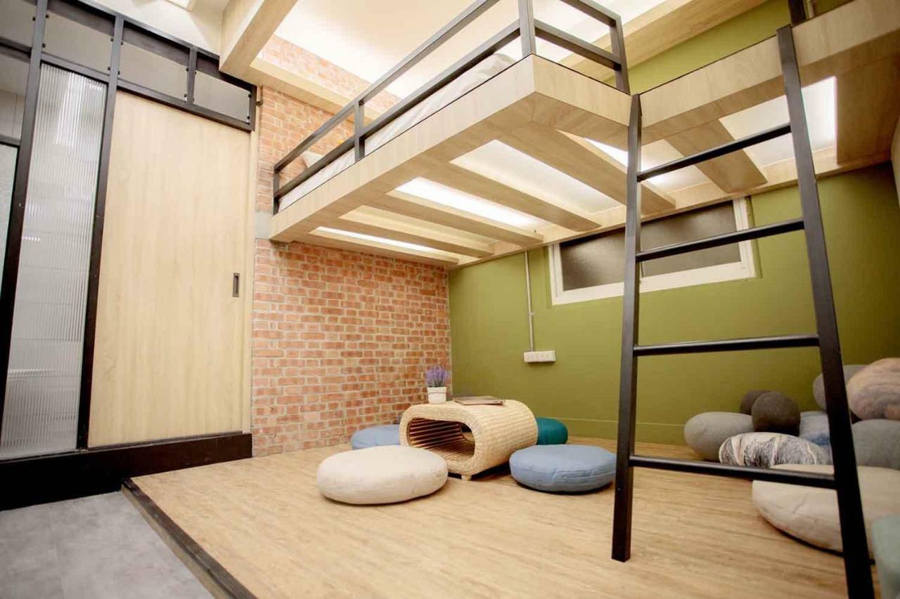 Bird Series B&B&Hostel複合式民宿#本國旅客須先匯款 Tainan Buitenkant foto