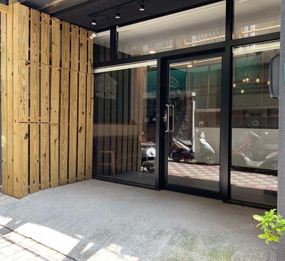 Bird Series B&B&Hostel複合式民宿#本國旅客須先匯款 Tainan Buitenkant foto