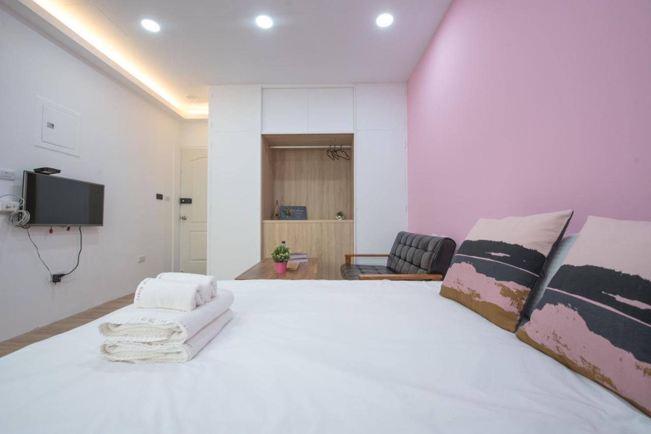 Bird Series B&B&Hostel複合式民宿#本國旅客須先匯款 Tainan Buitenkant foto