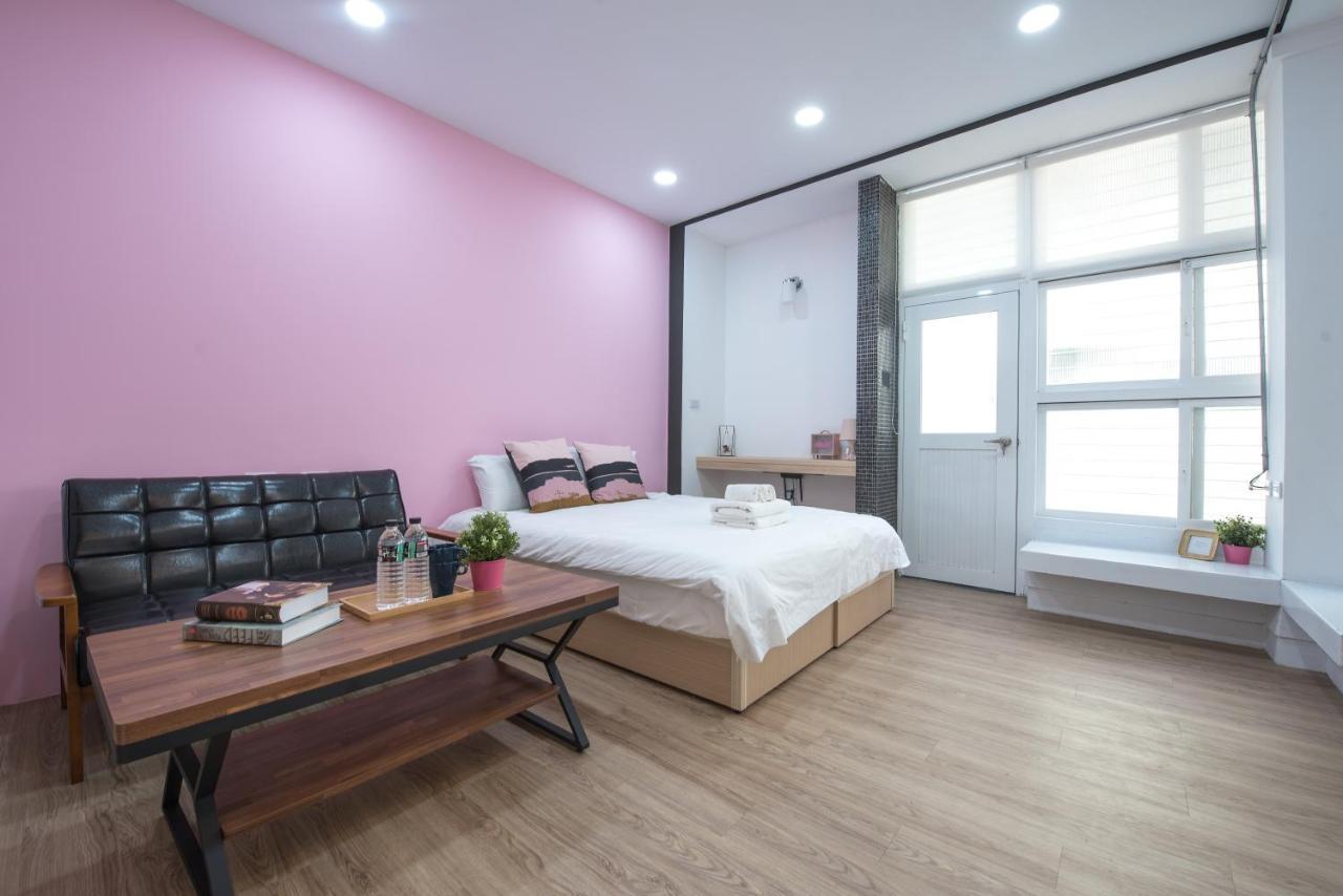 Bird Series B&B&Hostel複合式民宿#本國旅客須先匯款 Tainan Buitenkant foto