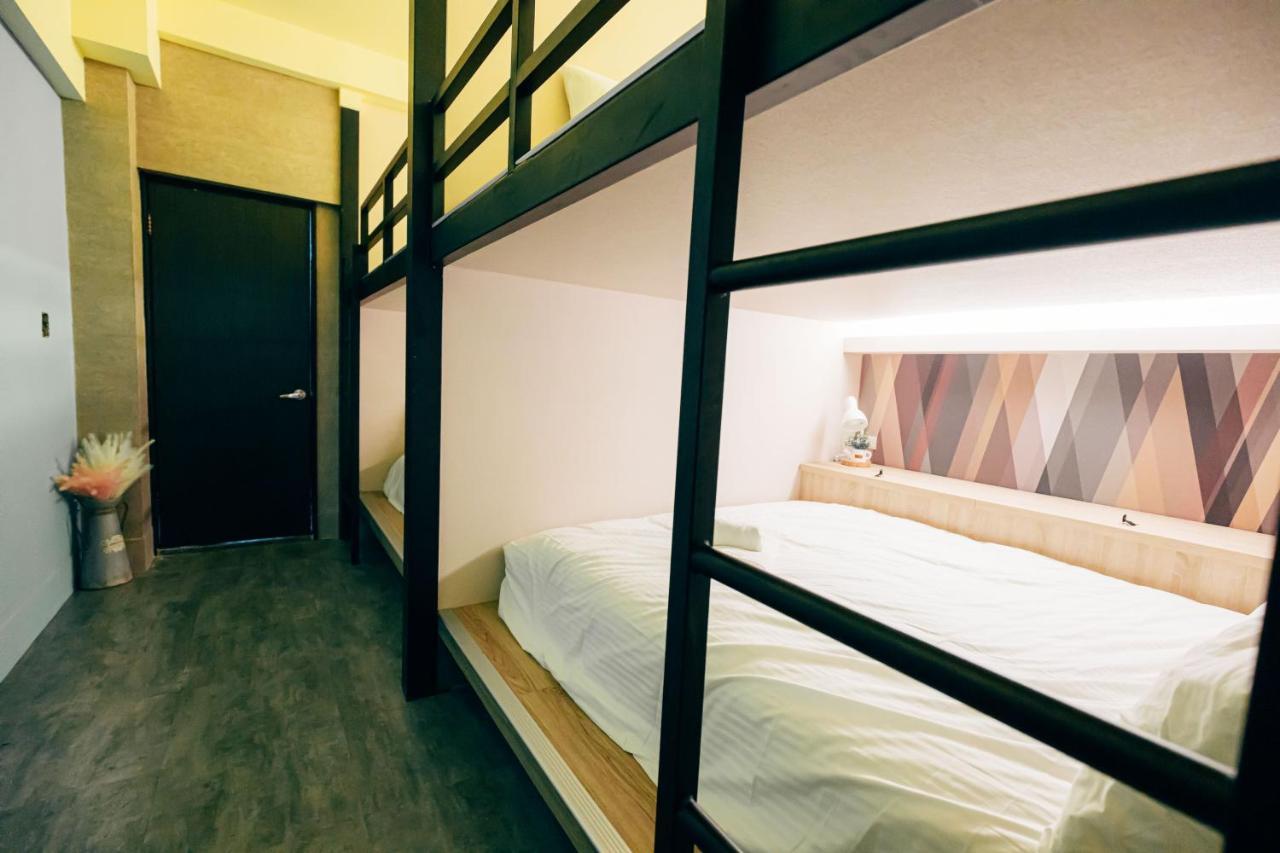 Bird Series B&B&Hostel複合式民宿#本國旅客須先匯款 Tainan Buitenkant foto