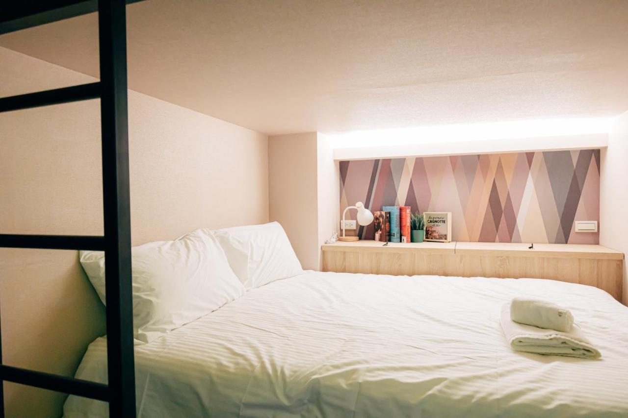Bird Series B&B&Hostel複合式民宿#本國旅客須先匯款 Tainan Buitenkant foto